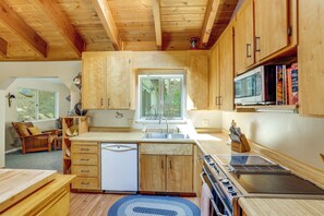 Interior - Near Beaches & Boat Launches! Lake Almanor Getaway (Westwood)