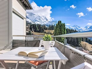 Outdoor dining - Bristol Studio M by Interhome (Wengen)