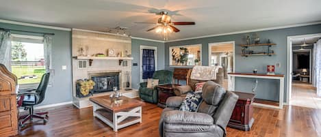 House (3 Bedrooms) | Interior