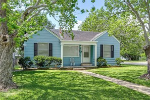 Apartment (1 Bedroom) | Front of property