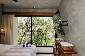 1 quarto, ferros/tábuas de passar roupa, berço de viagem