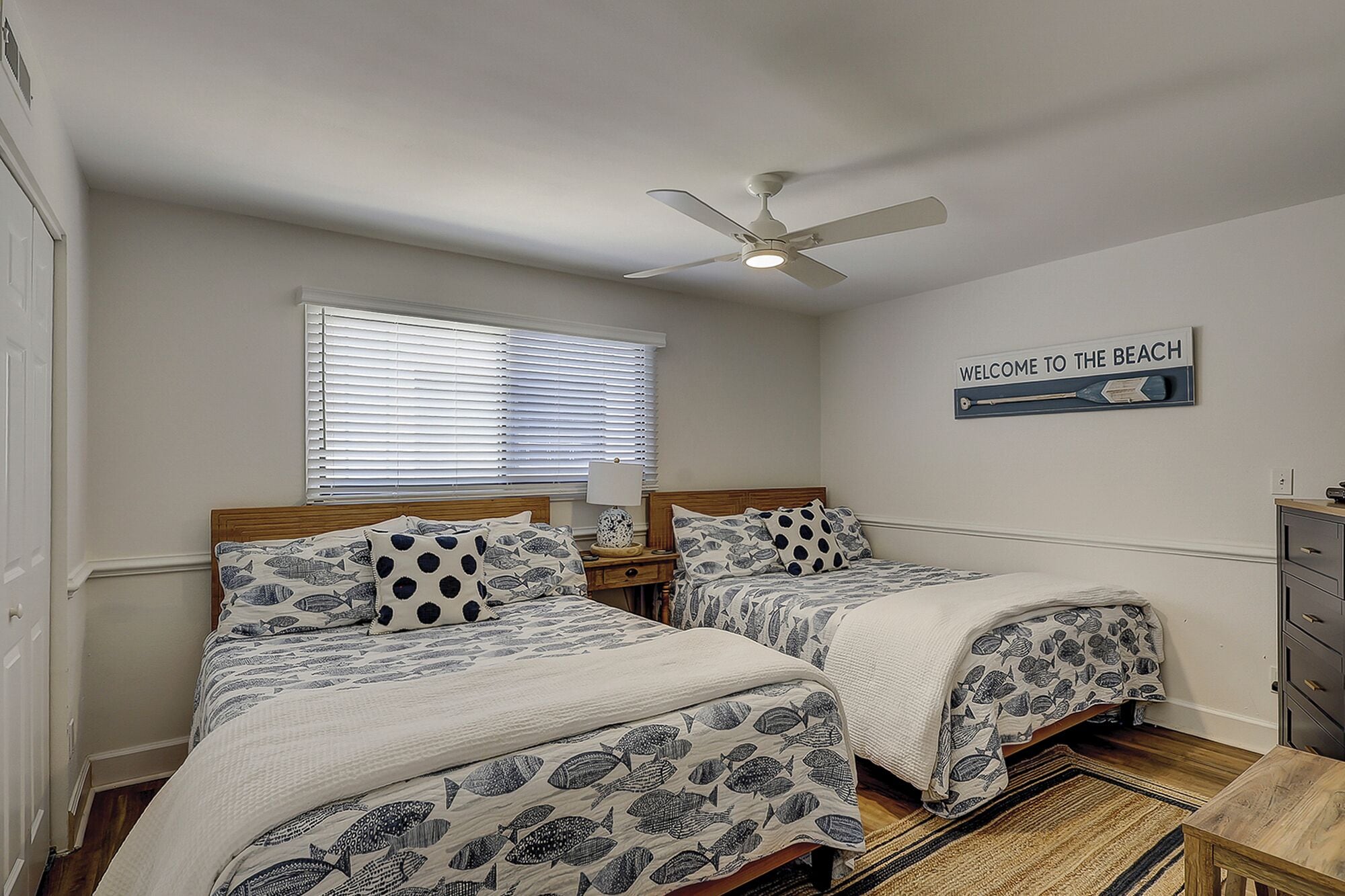 2 bedrooms, desk, iron/ironing board, Internet