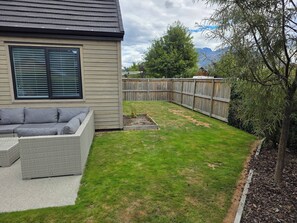House, 4 Bedrooms, Accessible, Smoking | Garden - Near new 4 bed 2 Bath House in Hanleys Farm (Jacks Point)