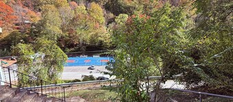 Completely renovated for you Mountain View Cottage