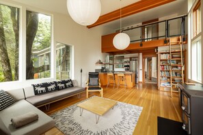 Living area - Modern Forest Retreat on 2 Acres: Near Cape Meares Beach & Steam Shower (Tillamook)