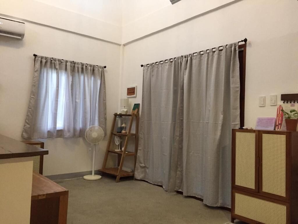 Studio Suite, Kitchen, Garden View | Interior