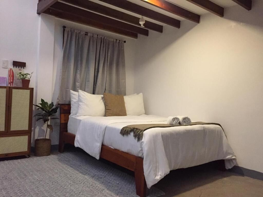 Studio suite, keuken, uitzicht op tuin