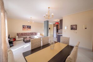 Living area - Albania Dream Saranda Apartments (Sarandë)