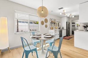 Dining - Rental Includes Entire Property- Both Units! <br>Stay in a freshly renovated Mount Dora duplex with two private 1BR/1BA units. Perfect for traveling together while enjoying your own space—7 Min walk  to Downtown, shops, and restaurants. (Mount Dora)