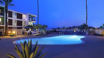 Outdoor pool, a heated pool