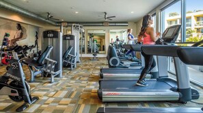Fitness facility - Oceanfront Serenity - 2BR Marina del Rey Luxury Suite PKG & Pool (Marina del Rey)