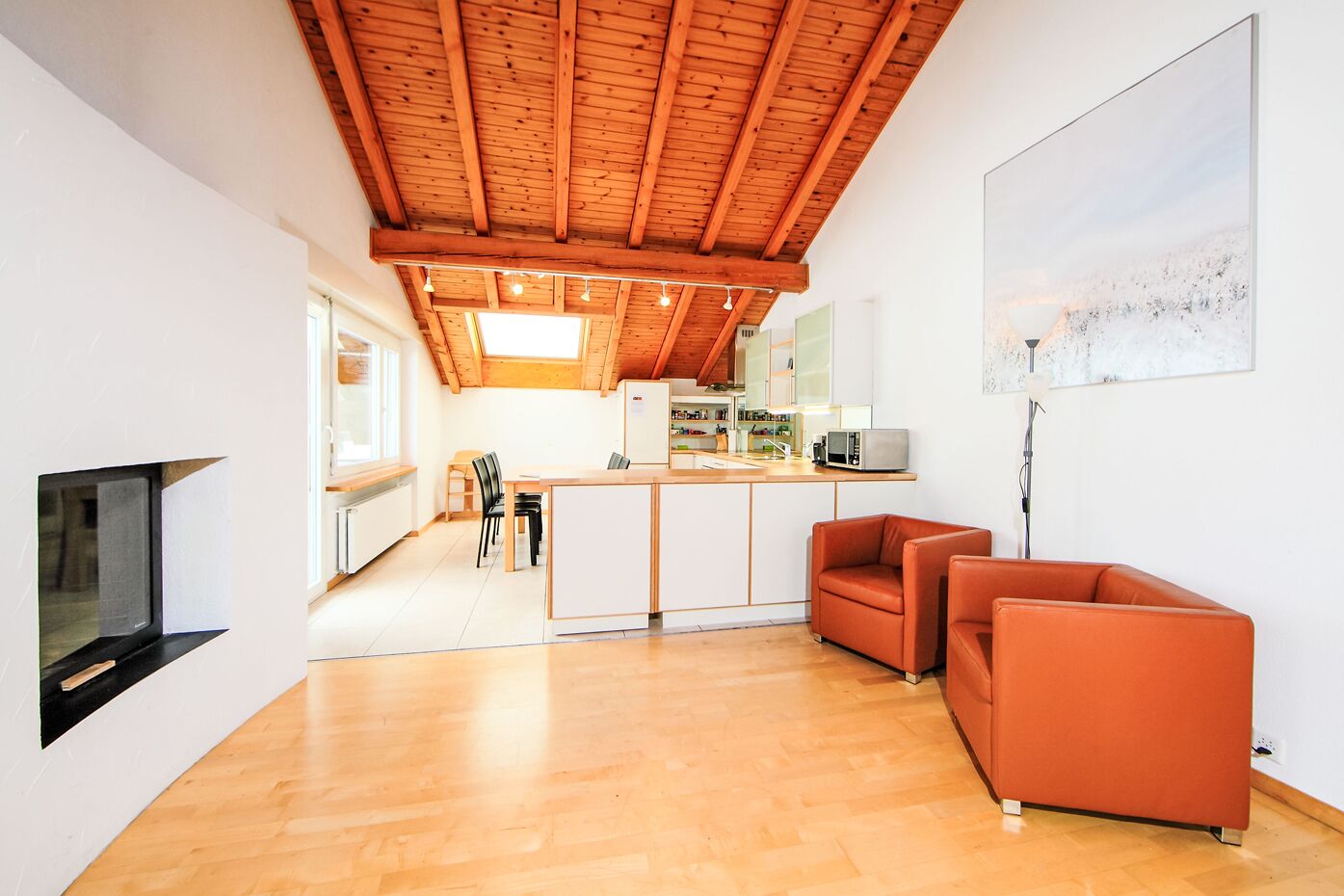 Apartamento, balcón, vistas a la montaña | Interior