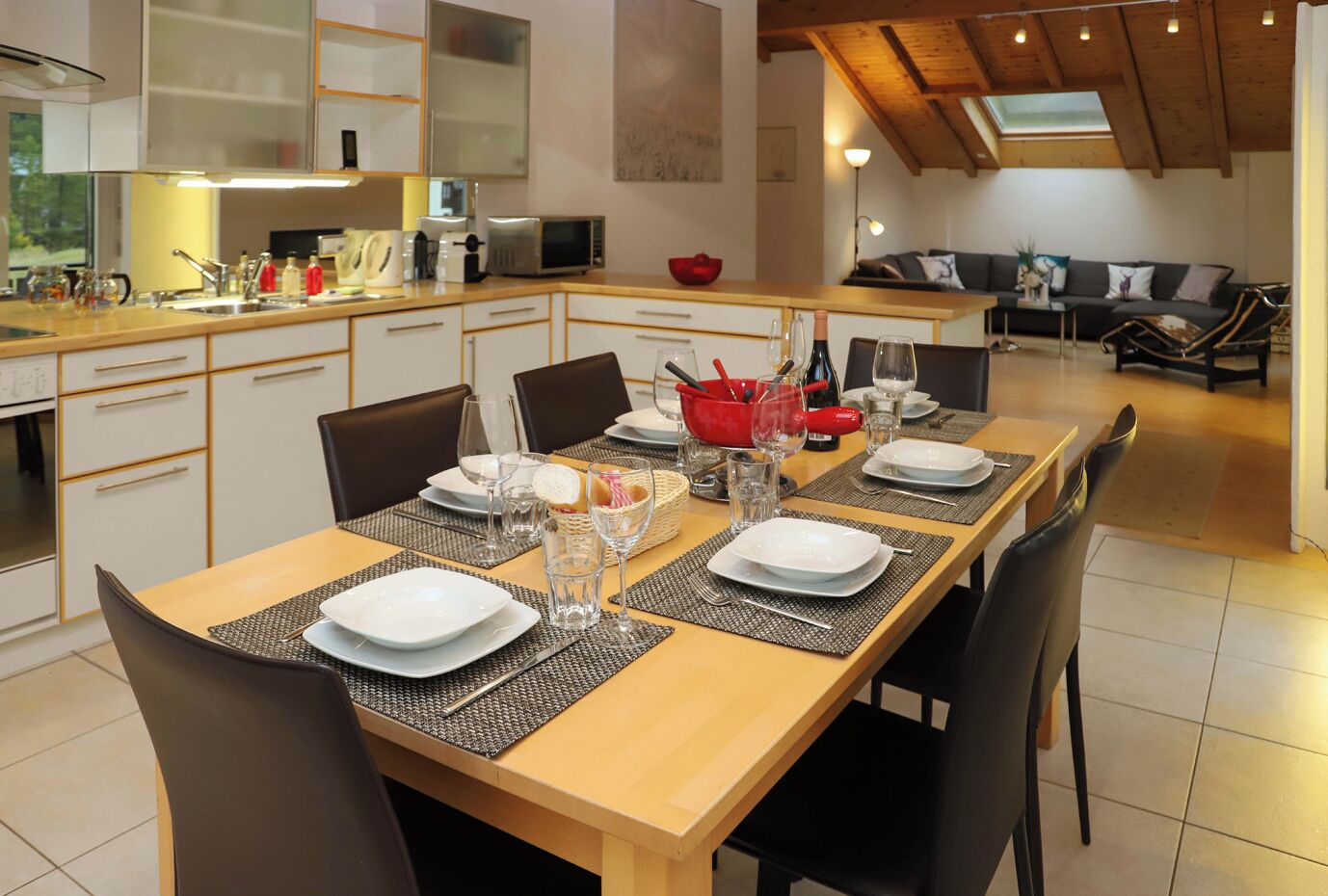 Appartement, balcon, vue montagne | Restauration