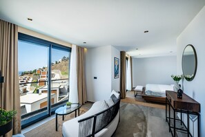 4 chambres, fer et planche à repasser, Wi-Fi, draps fournis