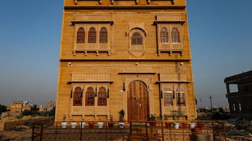 مكان جذب سياحي