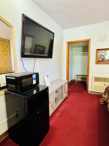 Hillcrest Motel