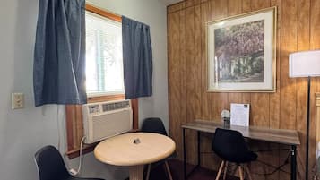 Standard Single Room | Living area