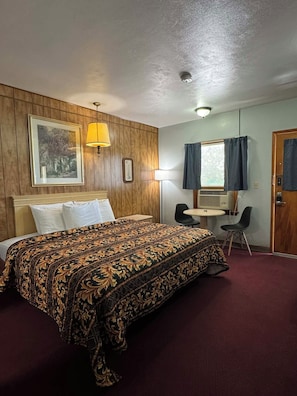 Standard Room, 1 King Bed