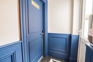 Interior - Modern Studio | Rathmines | Kitchen, WiFi & Washer (Dublin)