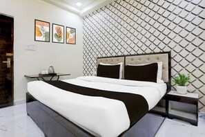 House - Deluxe Hotel Paradise Peak (Kanpur)