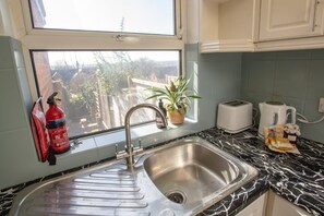 Interior - Lincoln Gem: Between Cathedral & City - Pass the Keys (Lincoln)