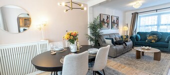 3 Bedroom home near Seafront | Sleeps 5 - Pass the Keys