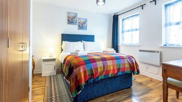 3 bedrooms, iron/ironing board, free WiFi, bed sheets