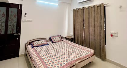 Nisarg Homestay with Kitchen