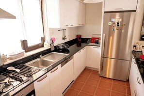 House, 6 Bedrooms, Smoking, Private Pool | Interior