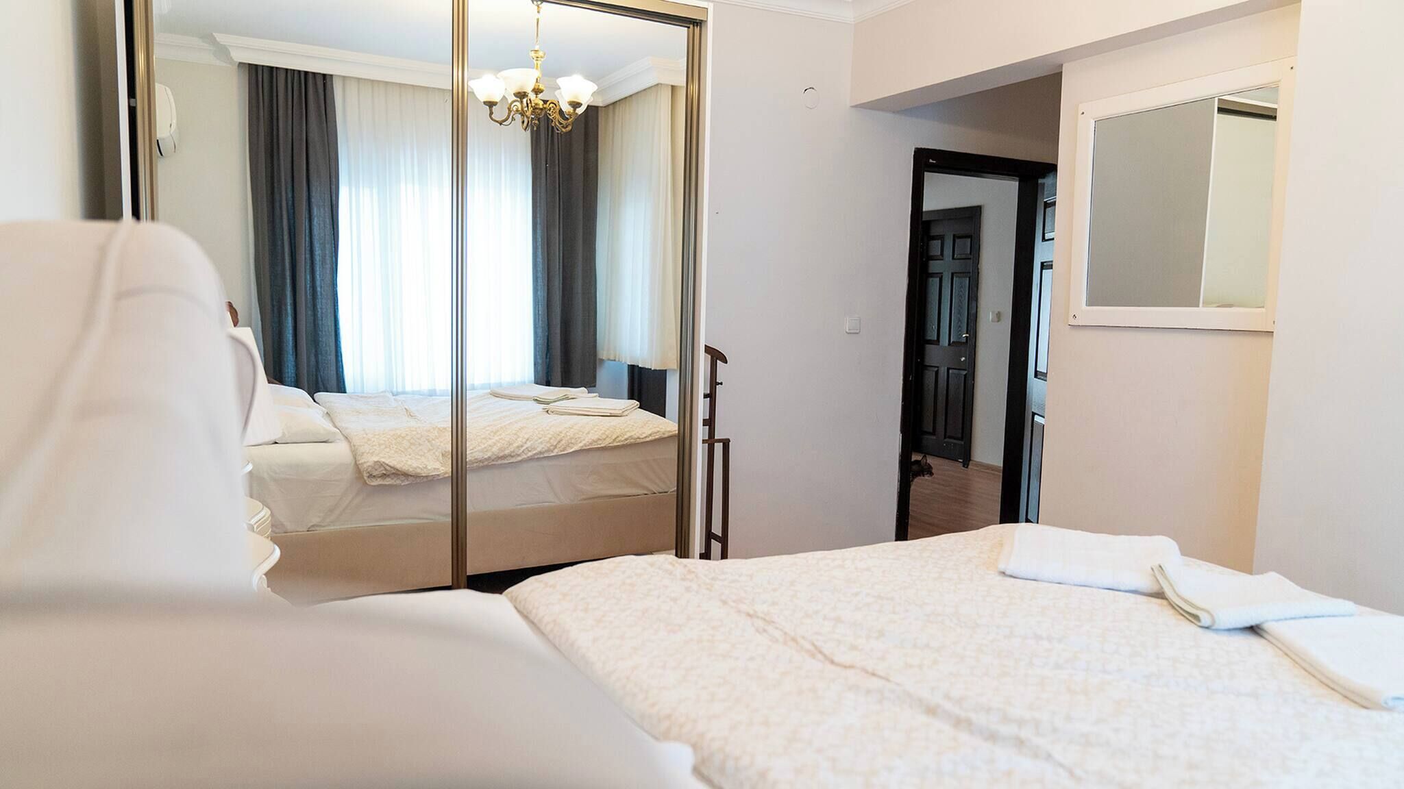 House, 6 Bedrooms, Smoking, Private Pool