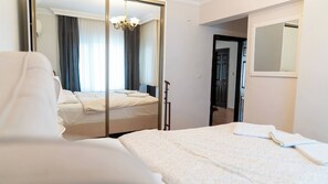 House, 6 Bedrooms, Smoking, Private Pool