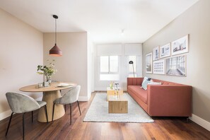Living area - Victoria XXIV - One Bedroom Apartment, Sleeps 2 (Malaga)