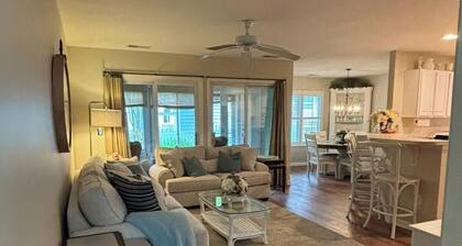 Perfect condo minutes from the beach!