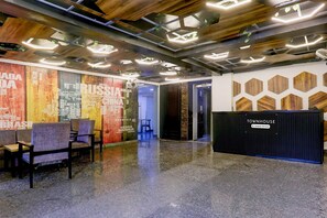 House | Reception - Classic With Balconyrohini Sector 18 (New Delhi)