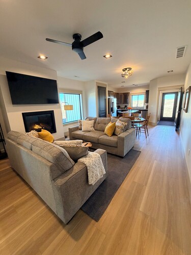 Heritage Hill-New 4Bed/2Bath for Groups, Families, Lake Recreation & Hunters