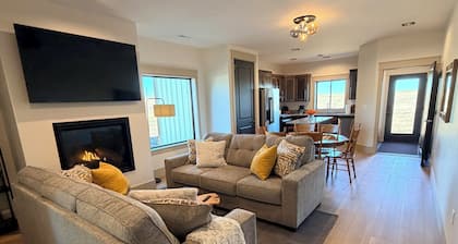 Heritage Hill-New 4Bed/2Bath for Groups, Families, Lake Recreation & Hunters