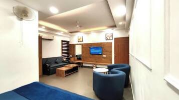 Suite estudio económica, vistas a la ciudad | Interior