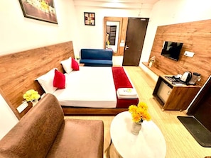 Chambre Supérieure, vue ville | Bureau, espace de travail pour ordinateur portable, Wi-Fi gratuit