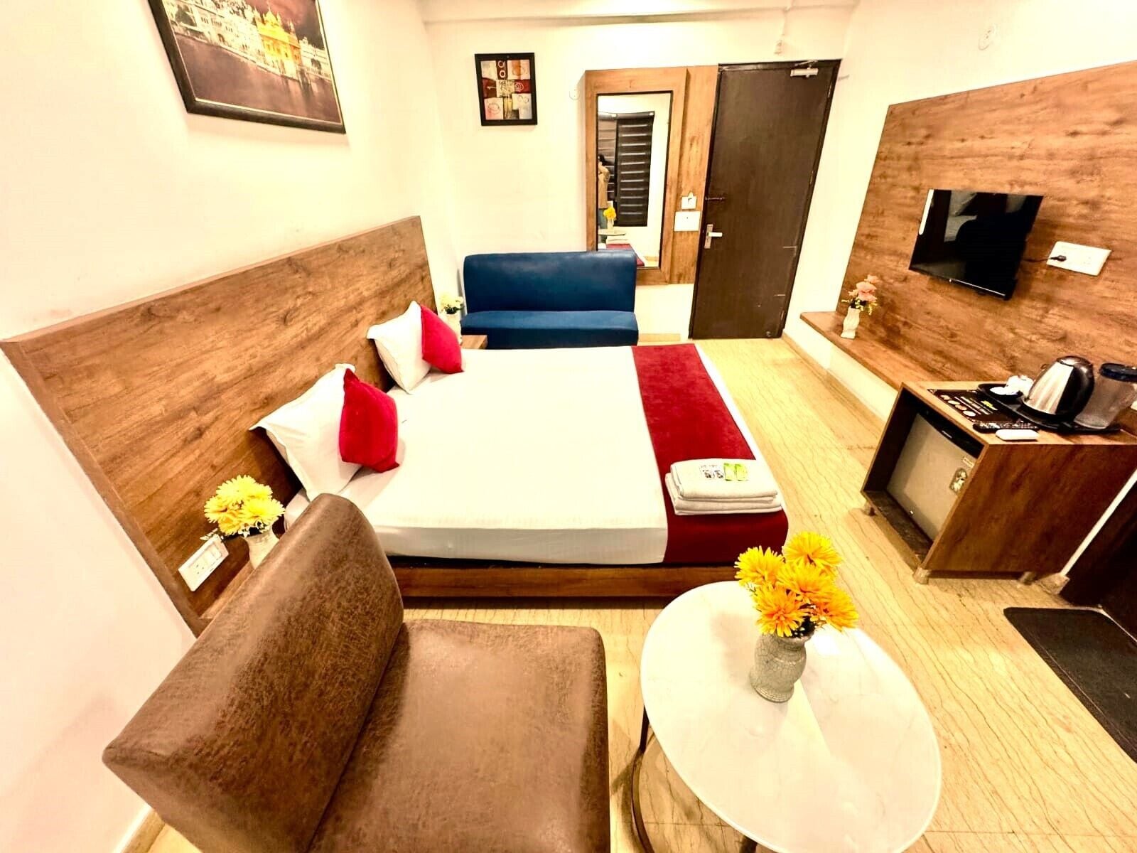 Habitación superior, vista a la ciudad | Escritorio, espacio para trabajar con laptop y wifi gratis 
