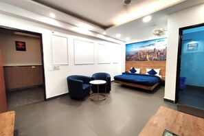 Economy-Studiosuite, Stadtblick | Innenbereich