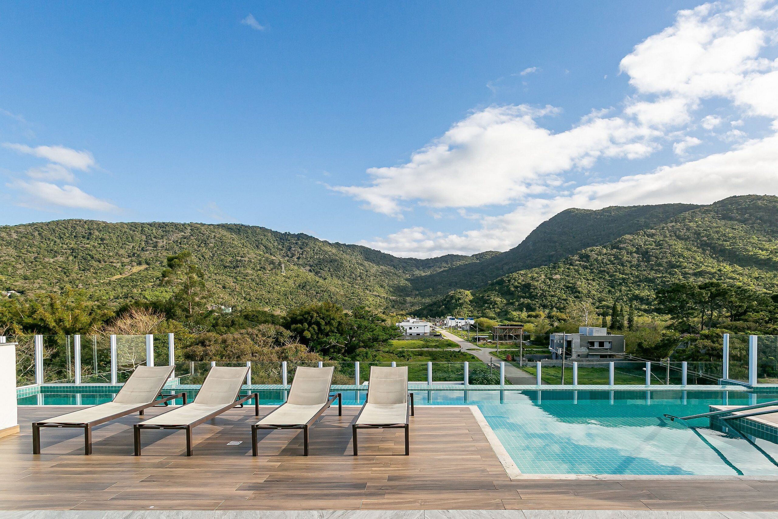 Pool. Studio with pool near the beaches