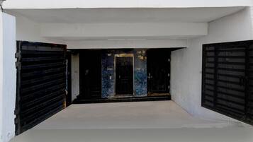 House | Reception