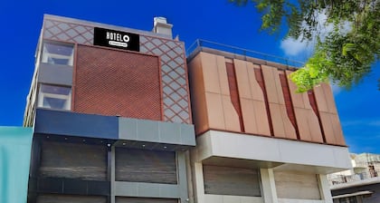 Deluxeshree Maruthi Inn TR Residency
