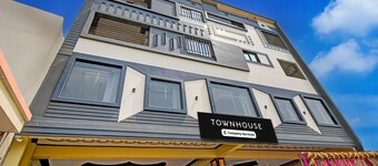 Super Townhouse Taramandal