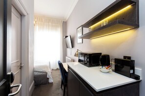 Interior - Modern Suite 47 Grove Park | WiFi & TV (Dublin)