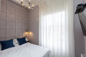 1 bedroom, iron/ironing board, travel crib, free WiFi