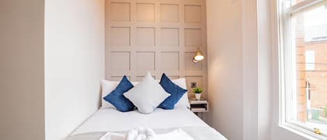 1 bedroom, iron/ironing board, travel cot, free WiFi
