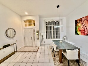 Dining - Grand Luxury Grove 4BR Home Near Disney (Four Corners)