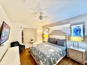 Room - Grand Luxury Grove 4BR Home Near Disney (Four Corners)