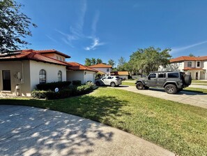 Property grounds - Grand Luxury Grove 4BR Home Near Disney (Four Corners)